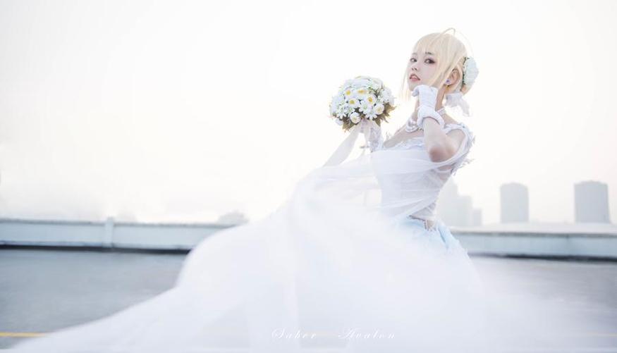 你的负卿cosplay绝妙再现，独特作品吸引无数粉丝。